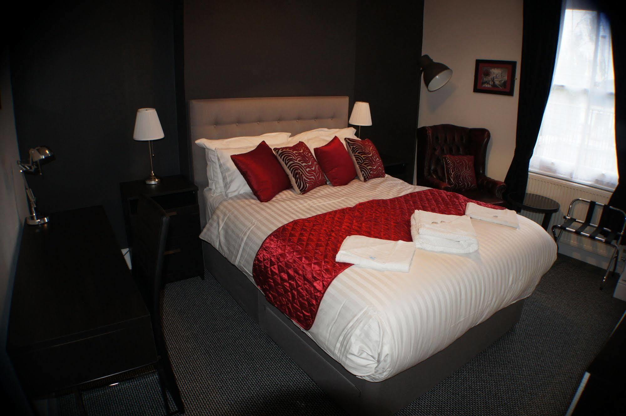Grand Junction Arms Hotel Londen Buitenkant foto