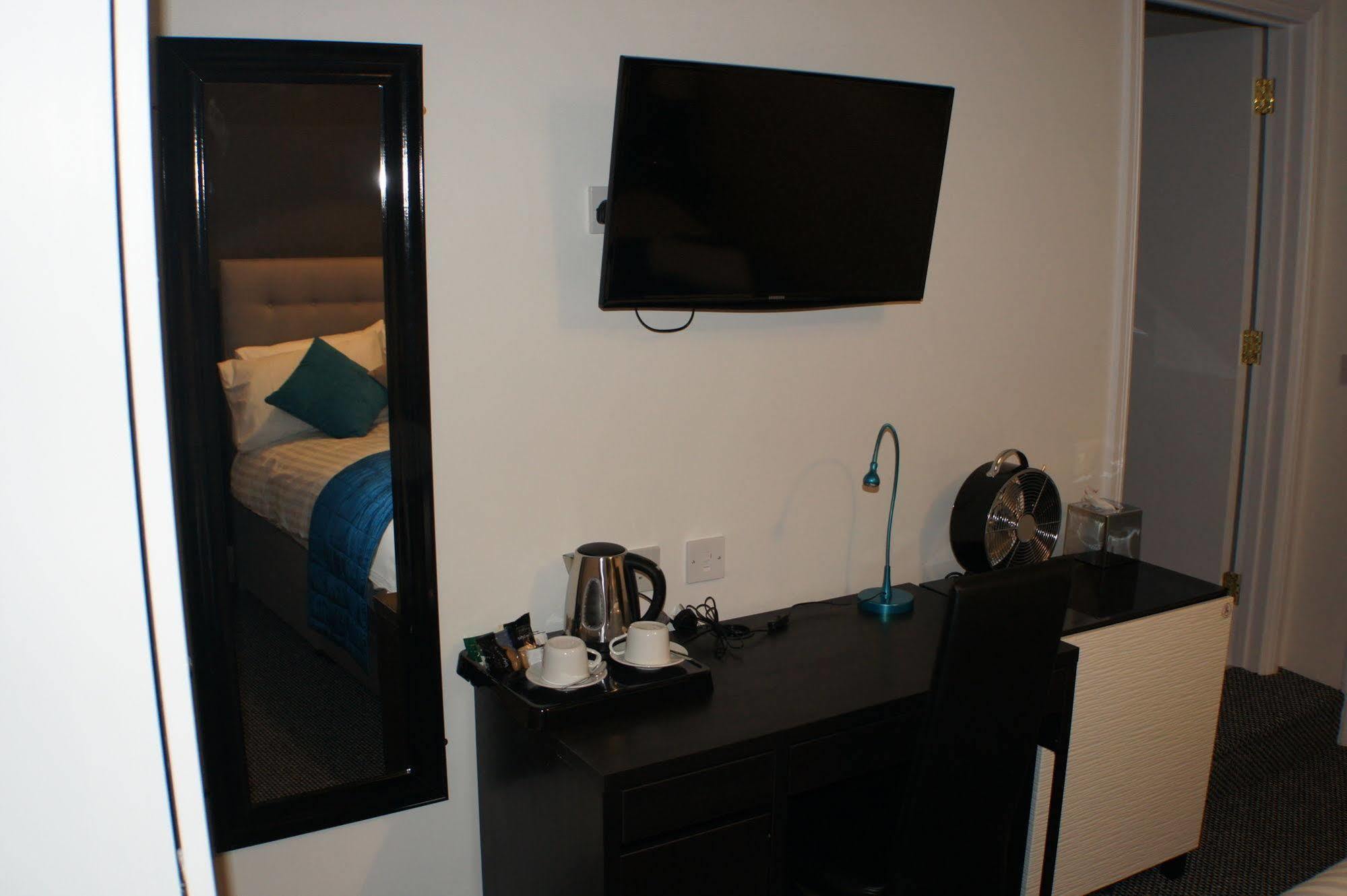 Grand Junction Arms Hotel Londen Buitenkant foto